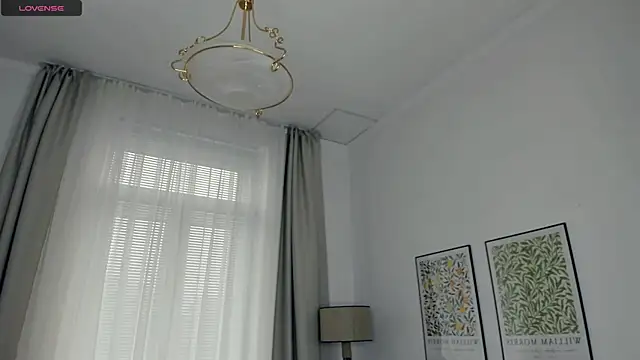 LaureMestler online show from October 24, 7:49 am