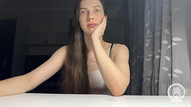 Snapshot of Prettyyy_Angel chatting on January 16, 6:23 pm Prettyyy Angel online show from January 16, 6:23 pm