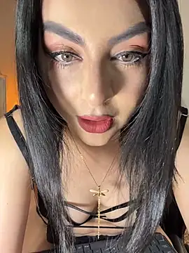 LlianneDiamond1 online show from February 12, 3:18 pm