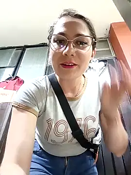 Mia-love-03 online show from October 24, 11:23 pm