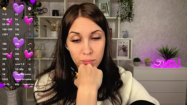 DreamVelour online show from November 10, 8:19 pm