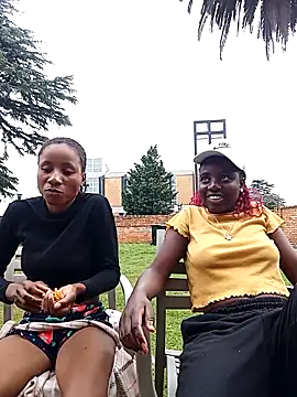 HotPetite 25 online show from November 27, 6:37 am