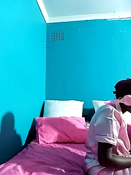 HotPetite 25 online show from January 31, 9:57 pm