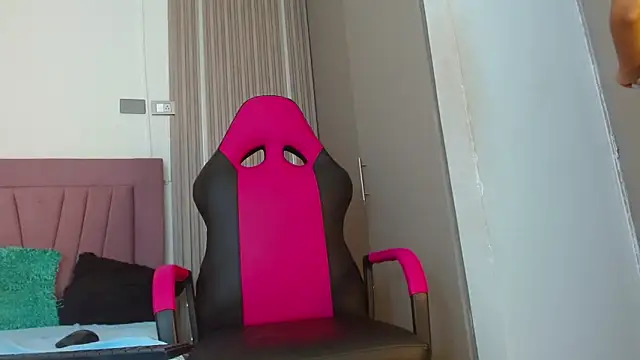 meli peach1 online show from October 21, 7:25 pm