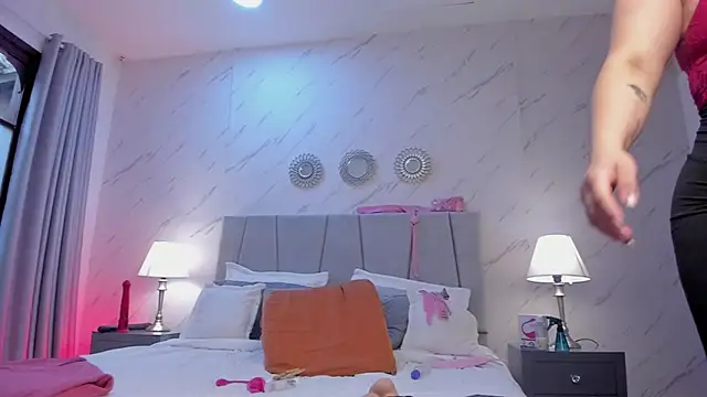 Snapshot of Michell_Monet chatting on November 15, 12:08 am Michell Monet online show from November 15, 12:08 am