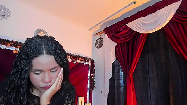 Snapshot of Jade_Thonson1 chatting on October 24, 7:43 pm Jade Thonson1 online show from October 24, 7:43 pm