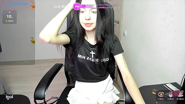 Snapshot of crystallldoll chatting on October 9, 5:44 pm crystallldoll online show from October 9, 5:44 pm