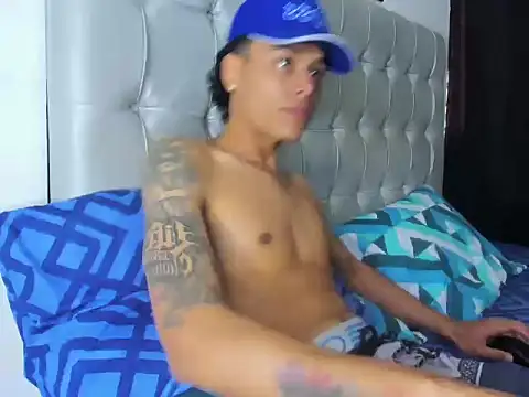 Frayhot777 online show from September 30, 8:36 pm