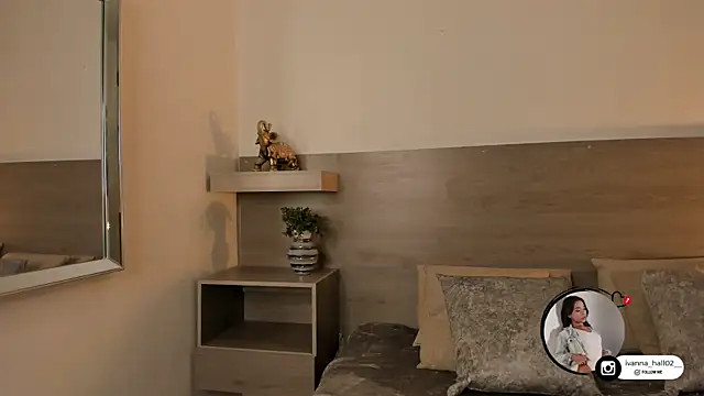 Snapshot of Ivana_Hall chatting on November 26, 7:37 pm Ivana Hall online show from November 26, 7:37 pm