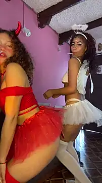 Snapshot of PrettyLia chatting on October 29, 5:14 pm PrettyLia online show from October 29, 5:14 pm