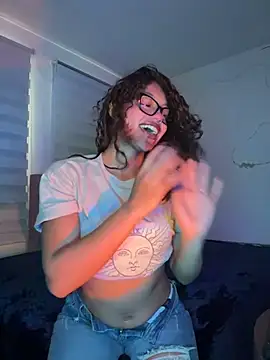 PrettyLia online show from March 16, 9:08 pm