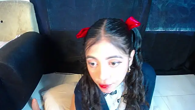 Snapshot of Isis_Valen chatting on November 18, 9:30 pm Isis Valen online show from November 18, 9:30 pm