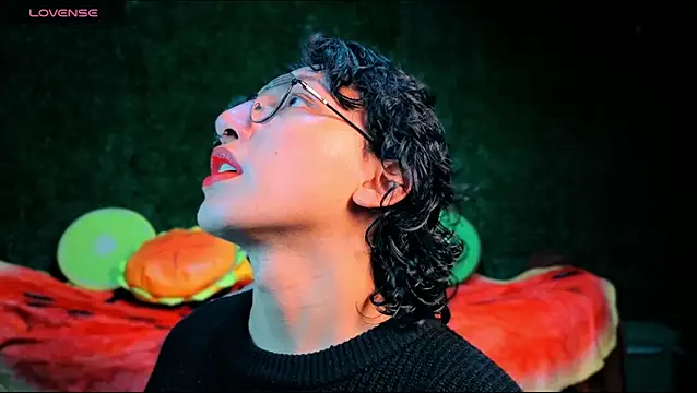 Snapshot of -BlueOpal- chatting on October 30, 7:25 pm -BlueOpal- online show from October 30, 7:25 pm