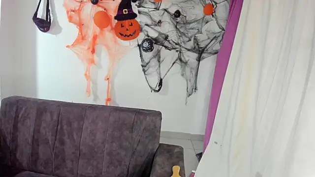 Snapshot of kitty__chs chatting on November 15, 11:07 am kitty chs online show from November 15, 11:07 am