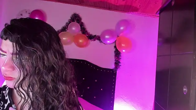 kitty  chs online show from December 20, 11:39 am