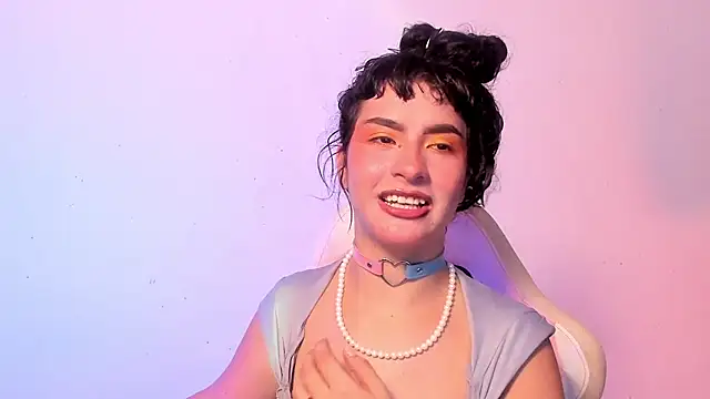 kitty  chs online show from June 20, 8:55 pm