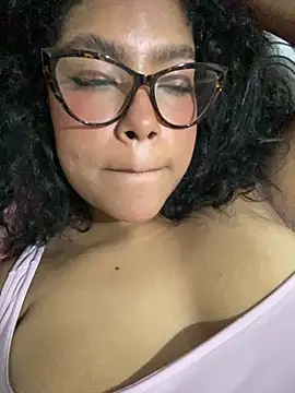 miiabrown18 online show from October 8, 1:36 am