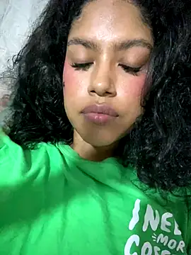 miiabrown18 online show from November 23, 11:04 pm