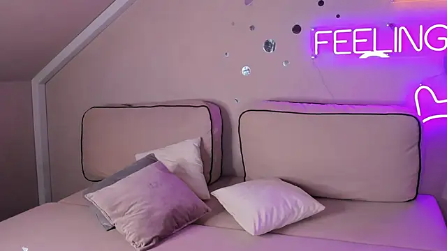 Snapshot of Berta_Kelly chatting on November 6, 1:06 am Berta Kelly online show from November 6, 1:06 am