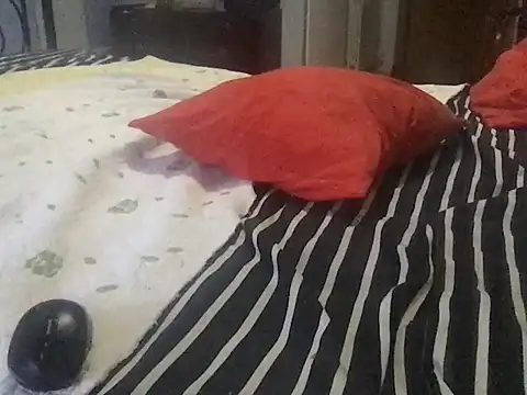 paula19800 online show from September 24, 6:11 pm