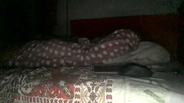 paula19800 online show from November 29, 1:41 am