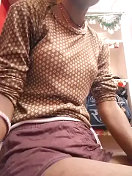 Snapshot of Cuty_kinjal chatting on April 21, 11:18 pm Cuty kinjal online show from April 21, 11:18 pm