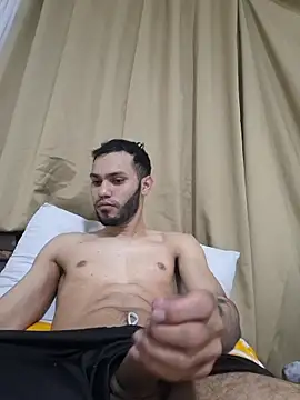 Snapshot of zkendell01 chatting on November 29, 5:43 am zkendell01 online show from November 29, 5:43 am