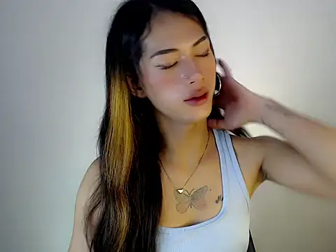 ashley bombshell online show from October 5, 9:02 pm