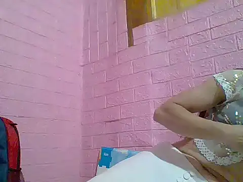 Snapshot of Jane_volv chatting on October 4, 2:42 am Jane volv online show from October 4, 2:42 am