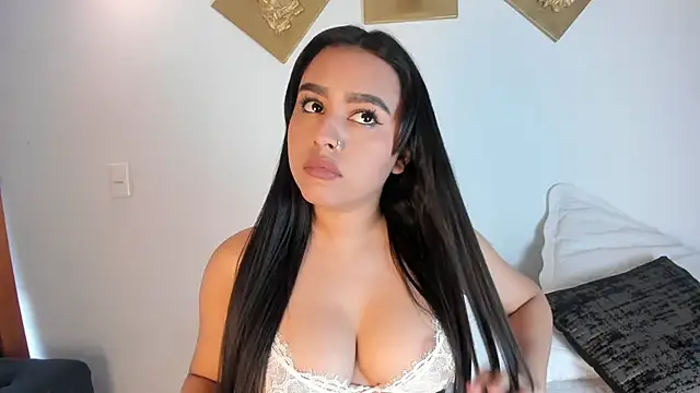 CharlottePetitte online show from October 16, 7:59 pm