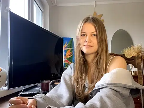 Snapshot of DarlenaRhett chatting on September 29, 8:19 am DarlenaRhett online show from September 29, 8:19 am