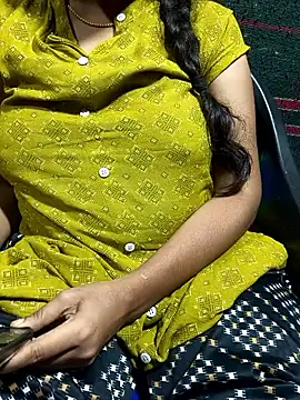Snapshot of telugu_modal_divya chatting on March 17, 5:38 pm telugu modal divya online show from March 17, 5:38 pm