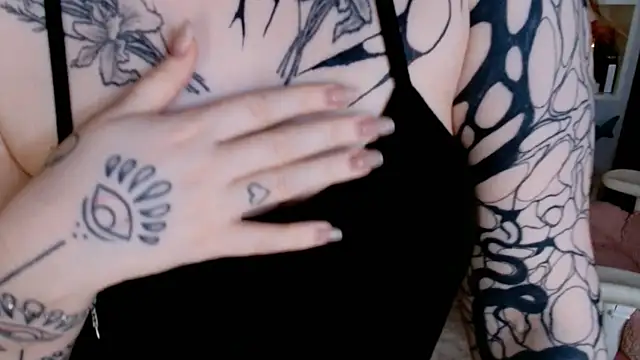 Ayla Hicks online show from May 2, 3:11 am
