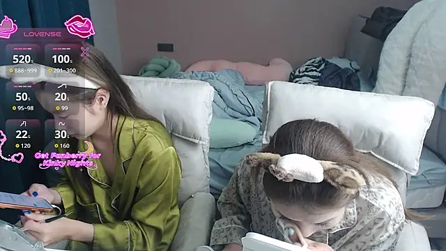 redrose520 online show from December 21, 12:12 pm