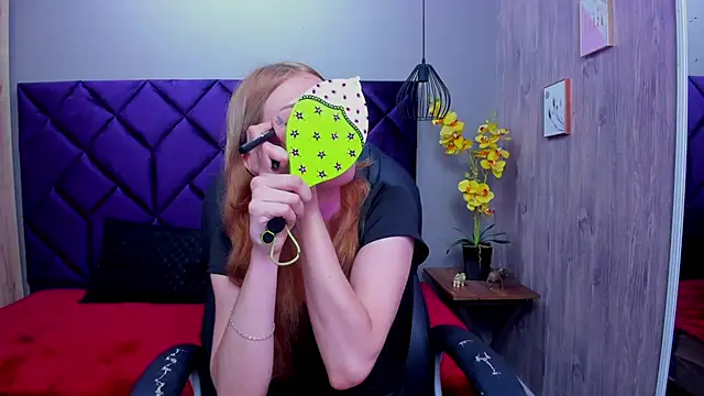 Snapshot of ChloeCampbell03 chatting on October 9, 12:36 pm ChloeCampbell03 online show from October 9, 12:36 pm