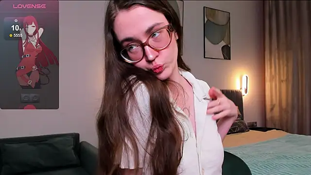 bellacatlovesmeat online show from October 1, 6:36 pm