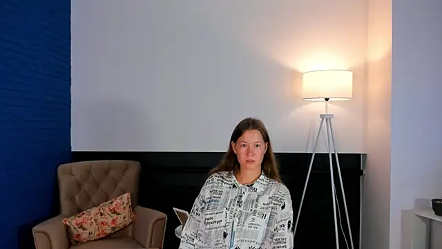 ElviePresume online show from September 24, 4:49 am