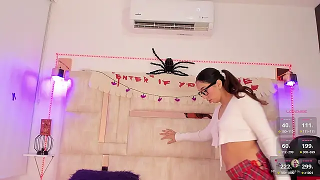 emily  walker online show from October 23, 12:15 pm