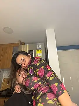 liz and thiago online show from October 11, 12:15 pm