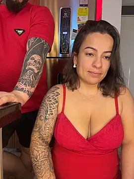 liz and thiago online show from October 12, 1:26 am