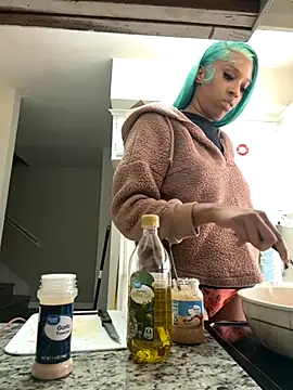 Snapshot of YeahhhitsBreezy chatting on November 2, 10:34 pm YeahhhitsBreezy online show from November 2, 10:34 pm