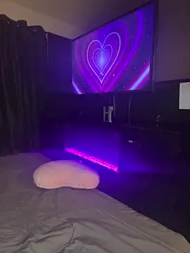 YeahhhitsBreezy online show from January 19, 3:21 am