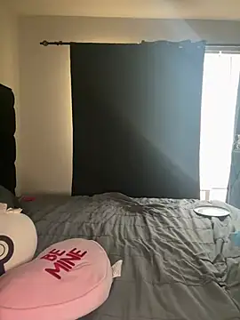 YeahhhitsBreezy online show from March 8, 11:30 pm