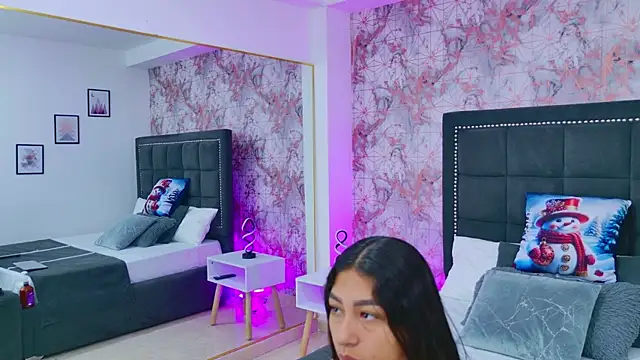 Snapshot of Aliss_Star chatting on November 21, 12:15 pm Aliss Star online show from November 21, 12:15 pm