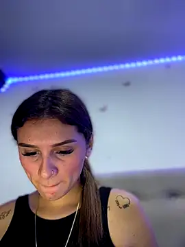 aliisonn   parker26 online show from September 28, 3:23 am