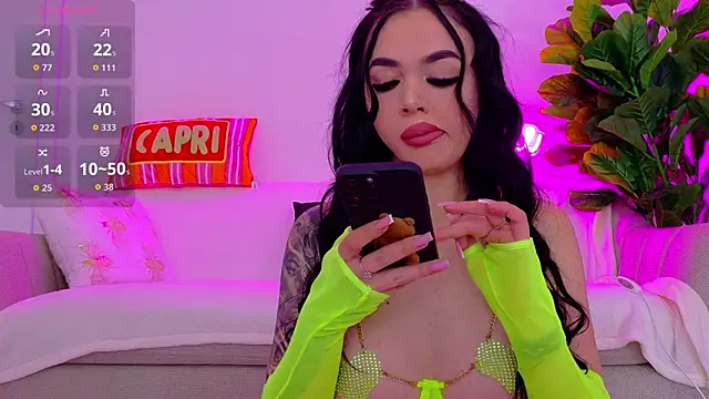 Snapshot of TiaBelle chatting on November 21, 6:17 pm TiaBelle online show from November 21, 6:17 pm