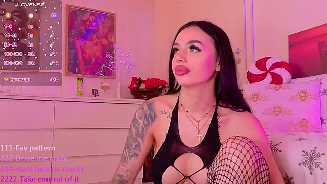 TiaBelle online show from January 31, 7:11 pm