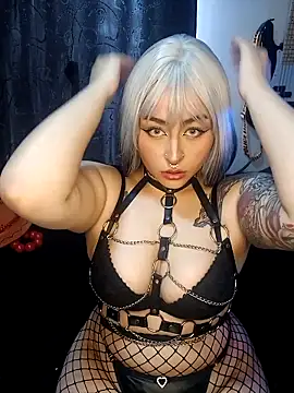 Snapshot of Iluromi chatting on October 21, 6:52 pm Iluromi online show from October 21, 6:52 pm