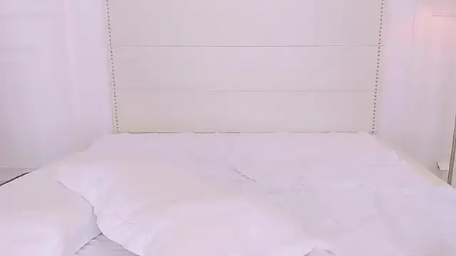 Snapshot of NoraAddams chatting on March 16, 5:44 am NoraAddams online show from March 16, 5:44 am