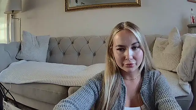 BarbieDolly x online show from October 6, 4:37 pm